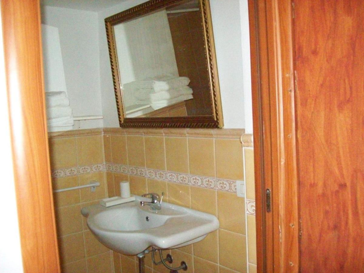 Casadelpino Residence La Piana Ponza Bagian luar foto